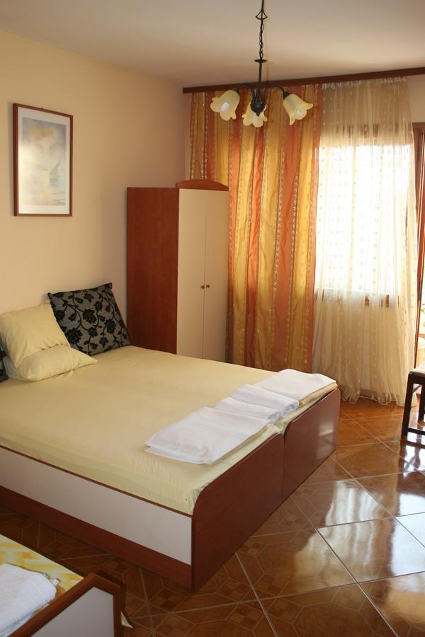 Homestay Kostadinov Pomorie Extérieur photo